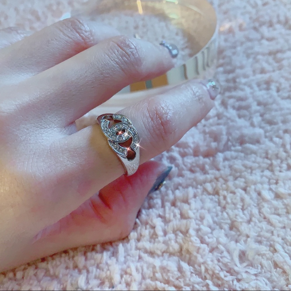 Rhinestone Fashion Ring